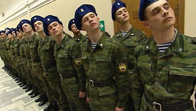 Почему зубцы кремлевской стены имеют такую форму?