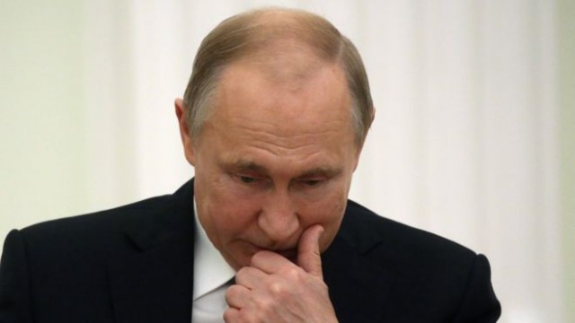Электоральный рейтинг Путина упал до минимума за 18 лет