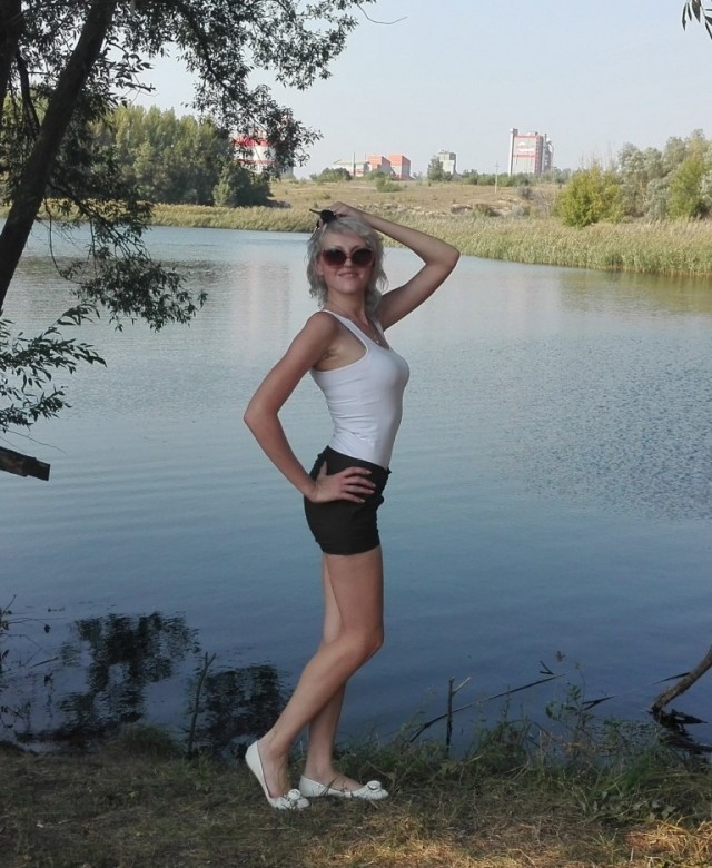 Девушки в майках из социальных сетей