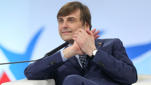 В Минпросвещения РФ назвали дату начала переподготовки учителей истории