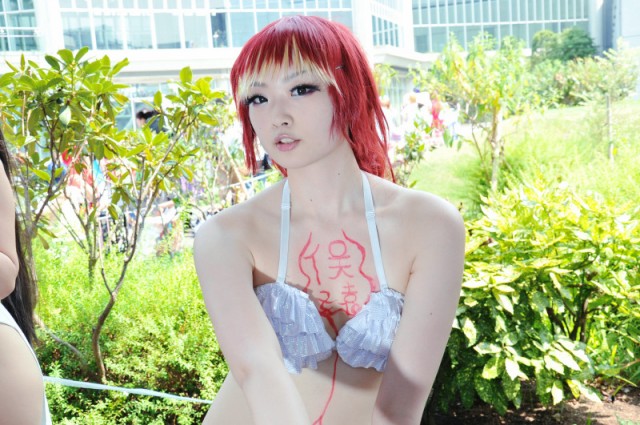 Девчонки с 80 Comiket'a ! (ну и немного парней)