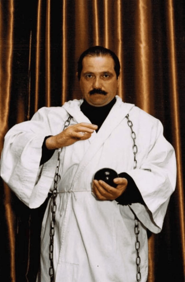 «Юрия Лонго сделала колдуном его маниакальная страсть к женщинам»