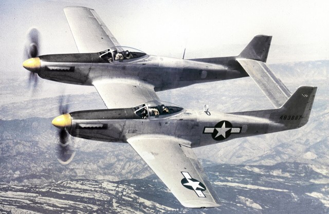 2 F-18 столкнулись на авиашоу в США