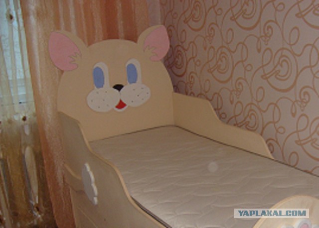 Детская кроватка