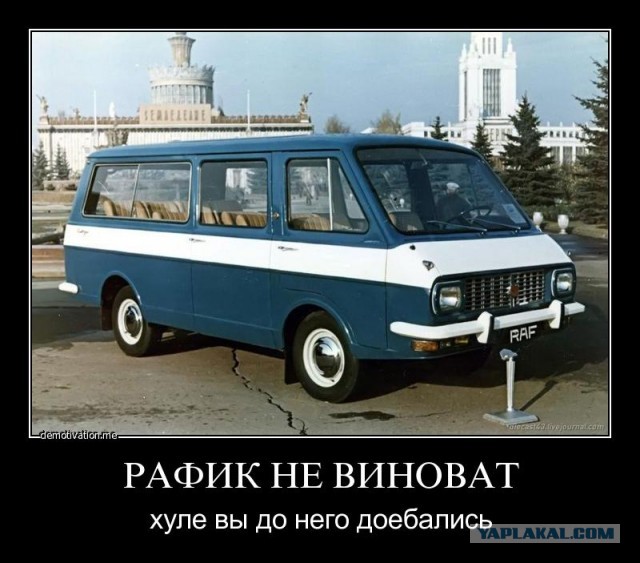 Cотрудник тюменского СКР отметил повышение под крики «АУЕ» и «Жизнь ворам»