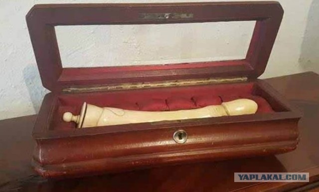 Радуются, что невеста девственницей была.