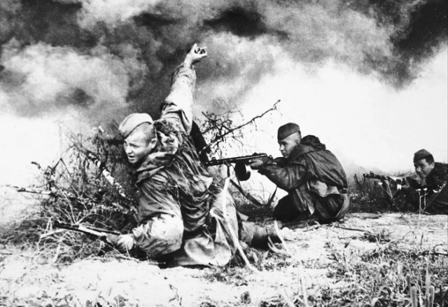 Немцы казнили советского командира: стреляли в голову, кололи штыками. Как он выжил