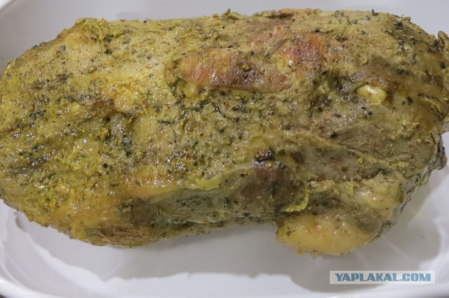 Каждому мужику по большому куску мяса!