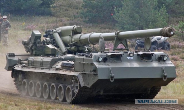 Брошения техника под амвросиевкой!