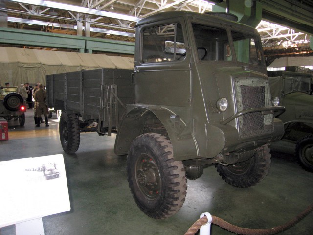 Выставка военных автомобилей. ПО "Ленрезерв", СПб.