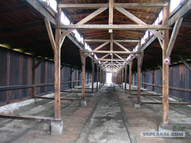 Концентрационный лагерь в Освенцим (Аушвиц 1 и Аушвиц 2)