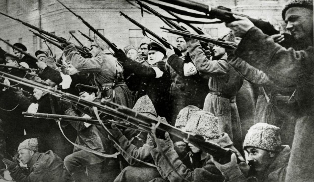 Когда скучно стоять на светофоре: питерские мажоры нашли новую эротическую забаву