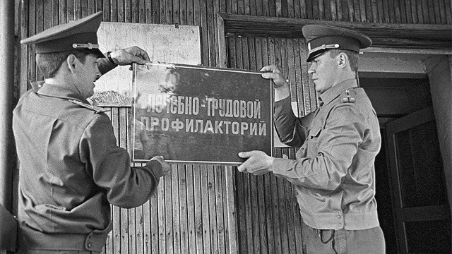 Известный российский актёр Михаил Ефремов попал в серьёзную аварию в центре Москвы