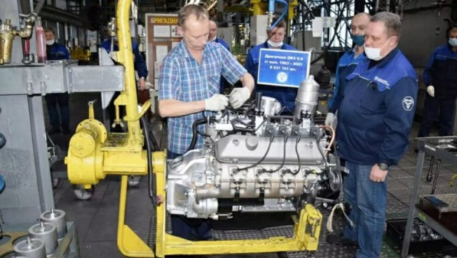 В России могут перезапустить производство бензиновых моторов V8