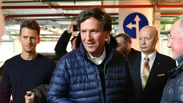 СМИ: ЕС не исключил санкций против Такера Карлсона за интервью с Путиным