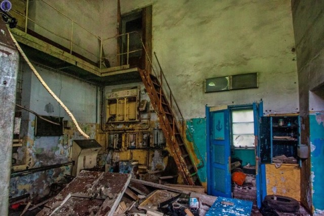 Ядерный реактор подлодки в заброшенном учебном центре подводников
