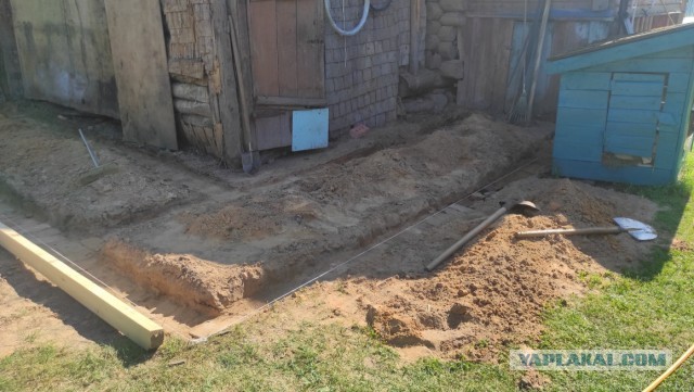 Реконструкция старого двора в новый хозблок