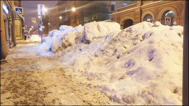 складирование снеговых масс в Златоглавой, Первопрестольной