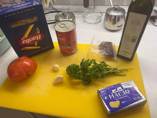 Макароны с соусом аррабиата