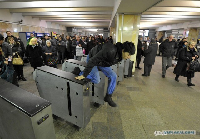 Как в московском метрополитене ловят безбилетников