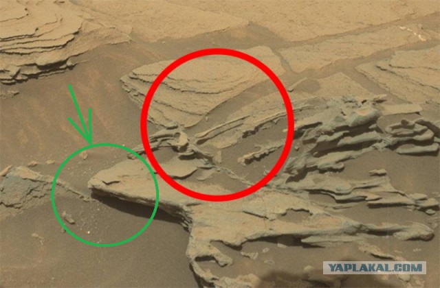 Curiosity прислал с Марса снимок парящей ложки