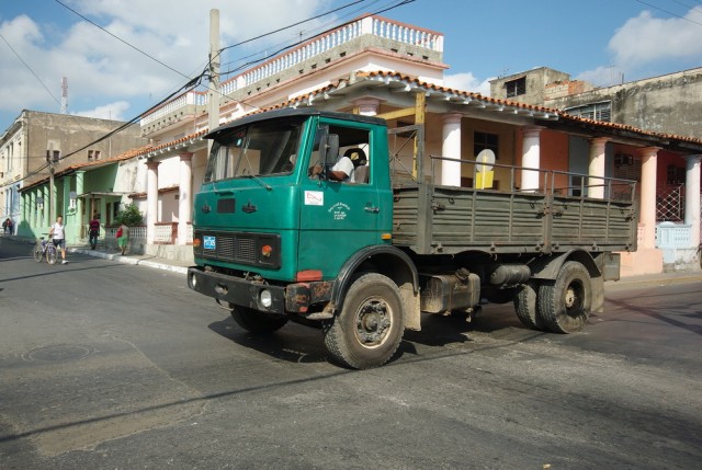 Наши на Кубе (авто)