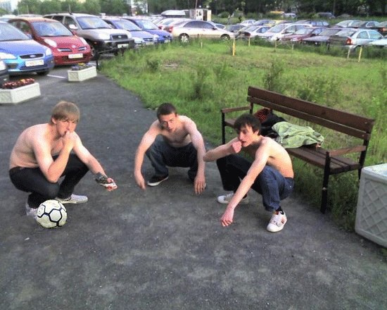Фотожаба: Медведев футболист