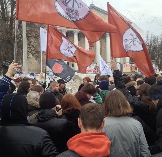 Паука в президенты например