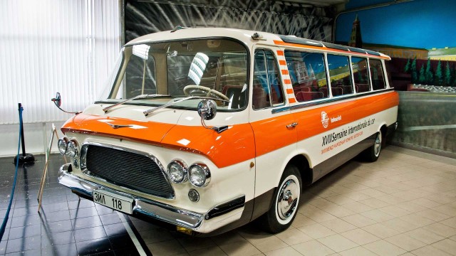 Почему в СССР массово не выпускали машины с автоматом
