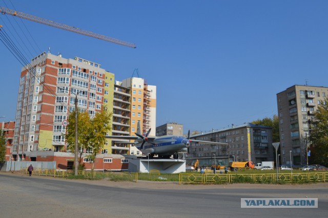 Дарите детям самолёты!