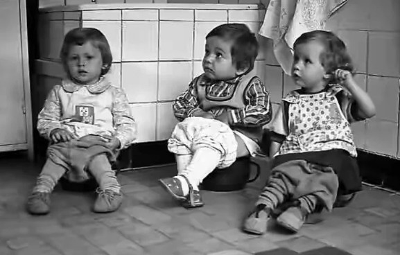 В советских садиках учились счастью.