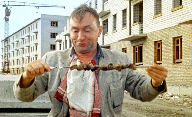 Кто не работает, тот...