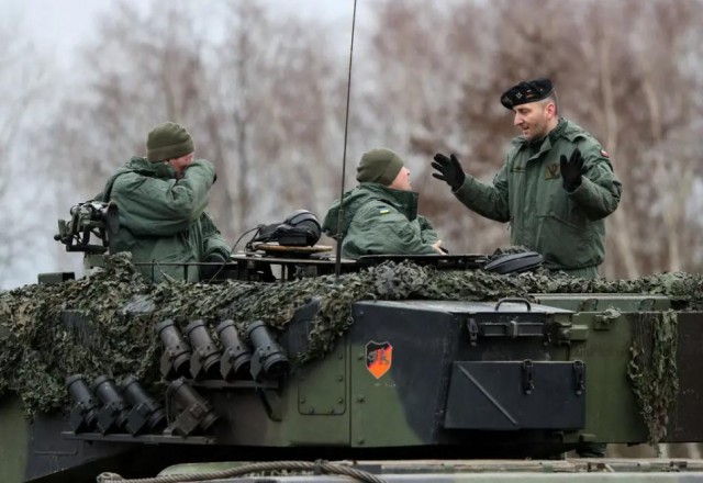 Первые леопарды прибыли