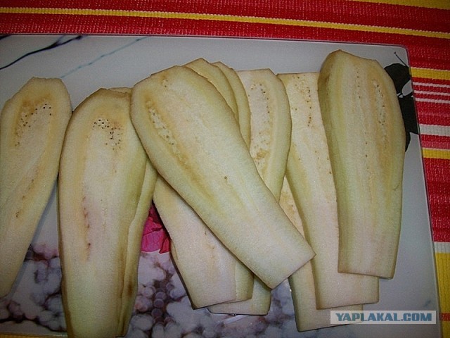 Баклажаны с тремя видами мяса