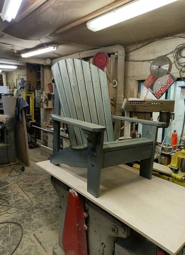 Кресло в стиле Кантри