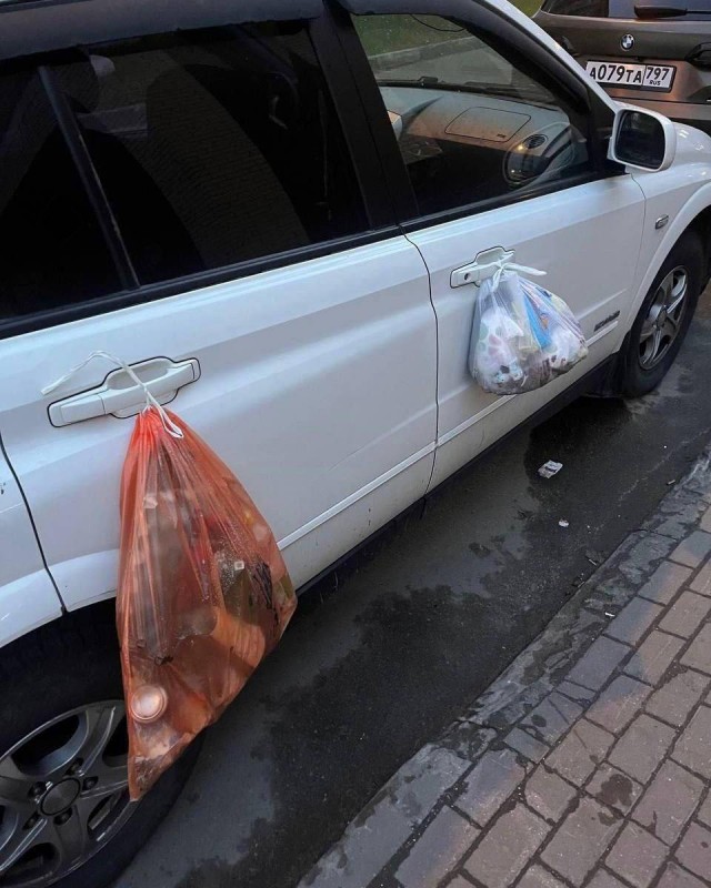 Тонкий намек для нарушителей правил парковки придумали жители ЖК «Москва А101»