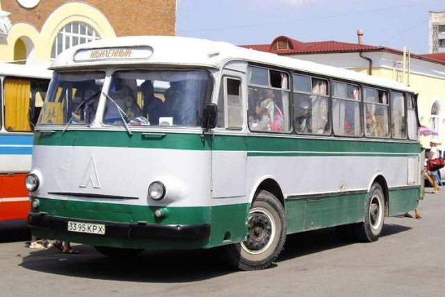 70 лет ЛАЗу 695