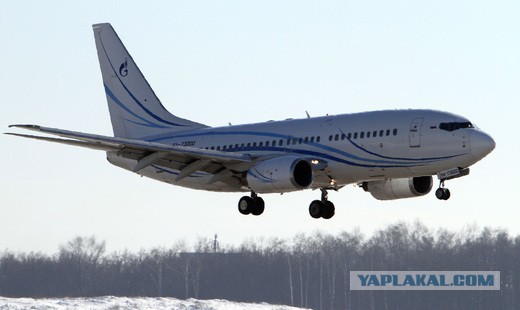 У вылетевшего из Тюмени Boeing-737 отлетело колесо