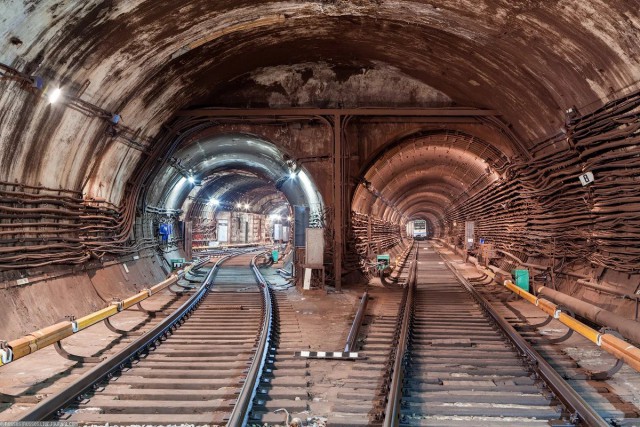 Что не видит пассажир в метро