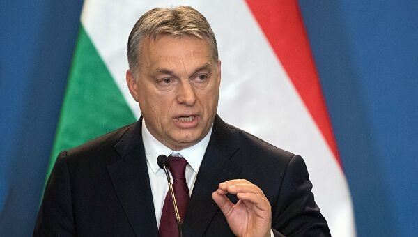 Премьер-министр Венгрии Орбан: «Преклонению колена нет места на стадионах".