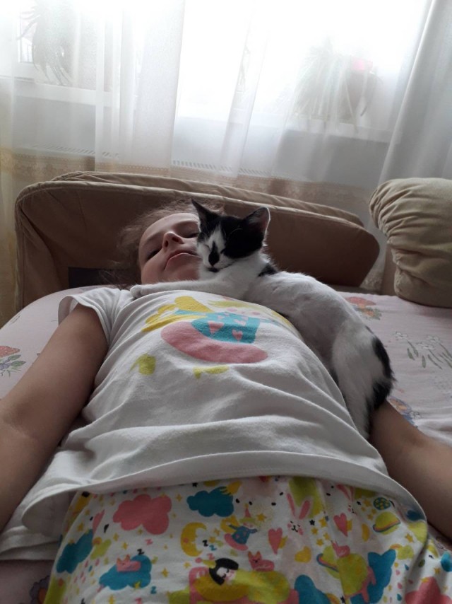 Там, в этой коробочке, что-то твое...