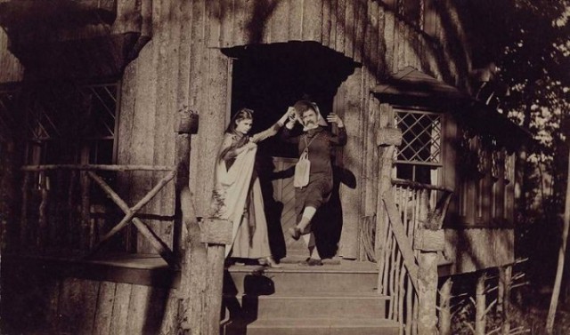 История в фотографиях
