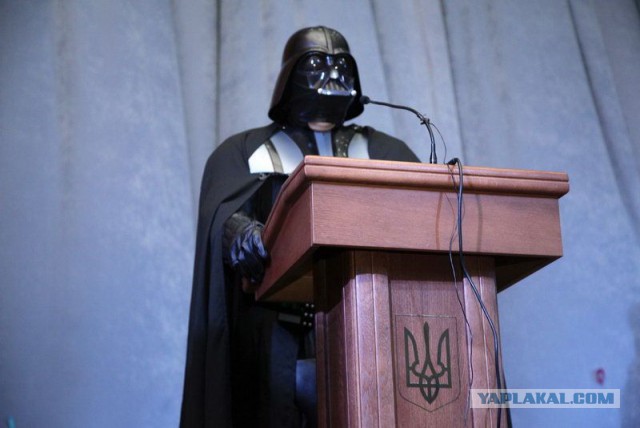 На Украине начались президентские выборы