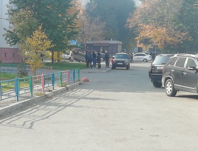 Крайне жестокое ДТП произошло на съезде с Симферопольского шоссе в сторону Подольска.