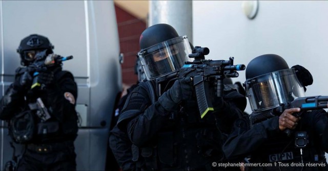 Крах по-французски: FAMAS от прототипа до наших дней