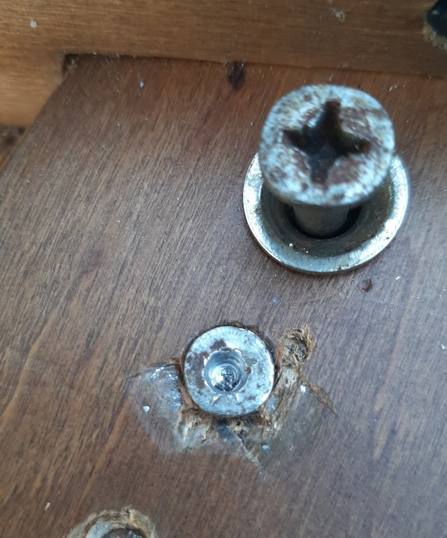 Ребята, ЯПовцы, помогите девушке пожалуйста советом