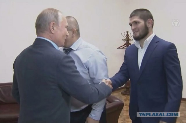 Конор МакГрегор отреагировал на новости о проблемах Хабиба Нурмагомедова!