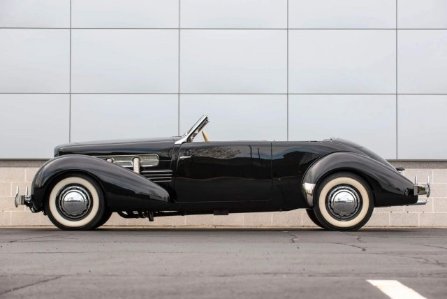 1937 Cord 812 Phaeton. Автопятница №150.
