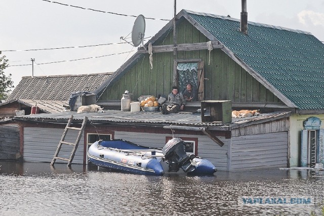 Всё, вода уходит! А вместе с нею печаль, разруха..