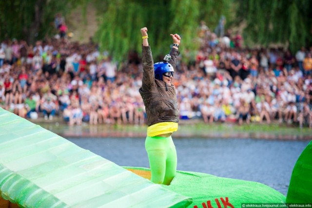 "Кузькина мать" и Red Bull Flugtag 2010